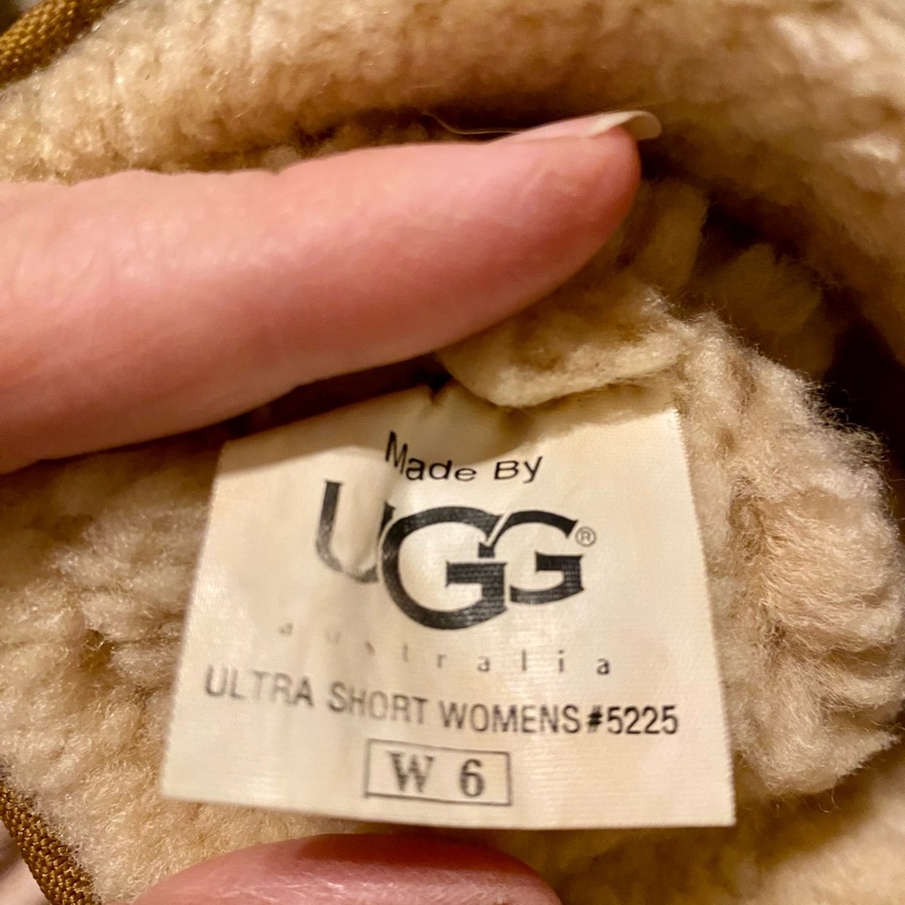 Ugg 5225 Ultra Short Tan Shearling Suede Winter Vintage Boots Size women 6 new. - Picture 5 of 6